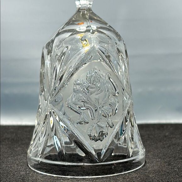 Elegant Crystal Bell - Picture 2 of 6